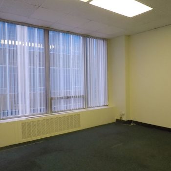 409E Conference Room - 205 sq ft